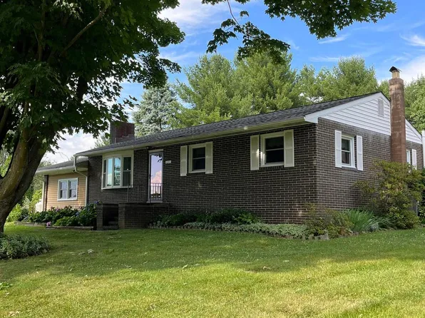 1205 Carrollyn Dr, Westminster, MD 21158