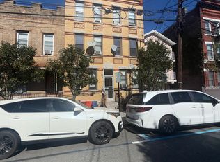 316 28th St #2R, Union City, NJ 07087
