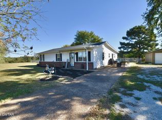 145 Ira Falls Rd, Trenton, TN 38382
