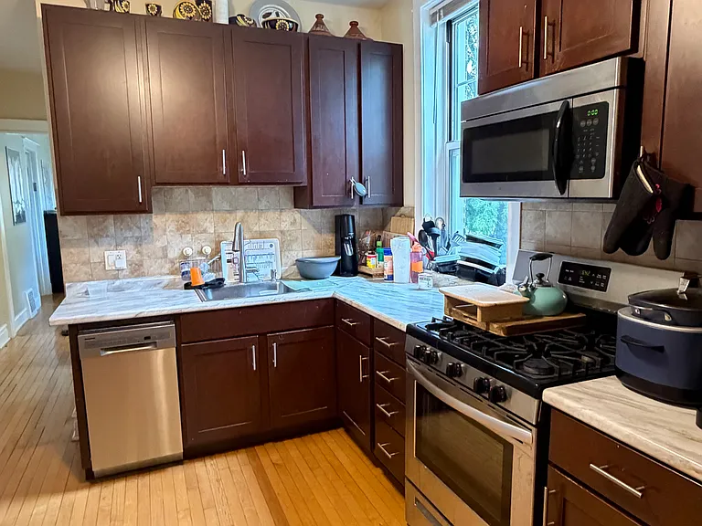4106 N Damen Ave #1 — Photo 3