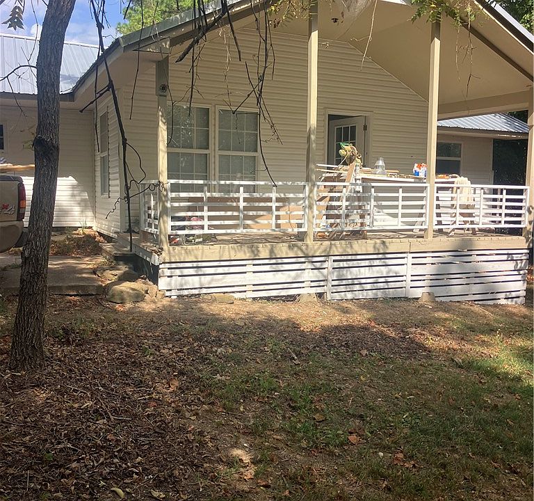 1st image of 419 Center St