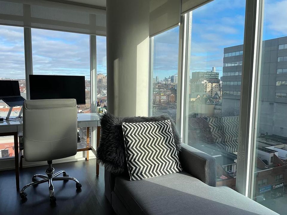 Office & reading nook