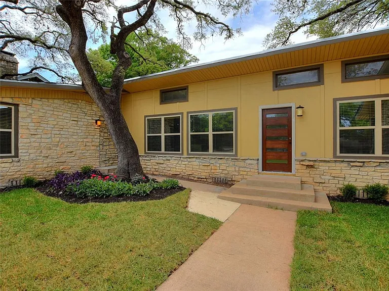 11800 Tedford St — Photo 2