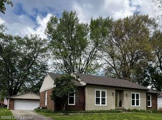 12111 Maplewood Rd, Goshen, KY 40026