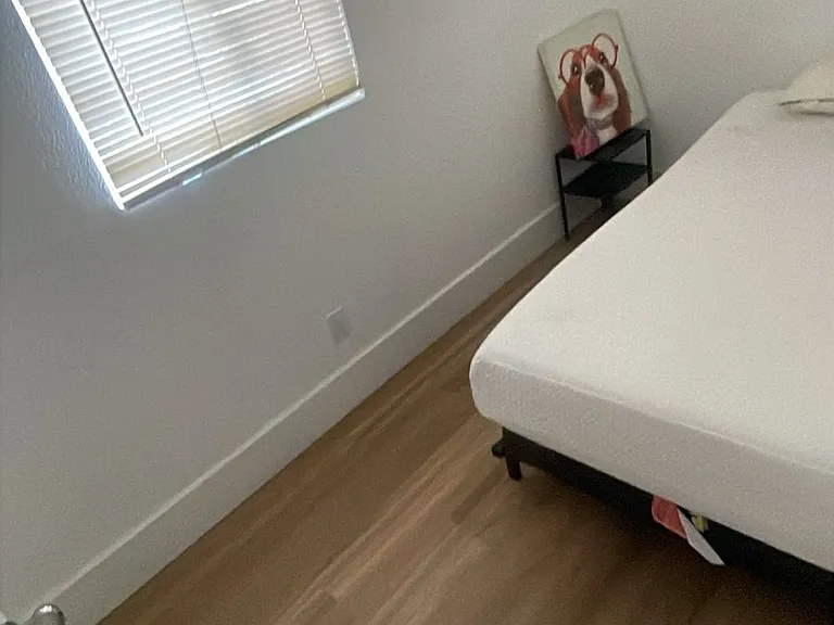 304 E 4th St #304B — Photo 2
