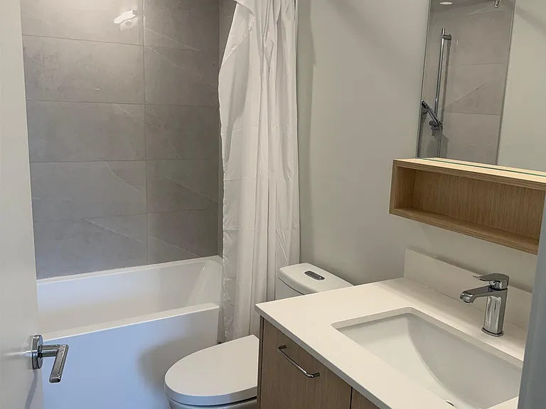 1529 Oxford St #219 — Photo 5