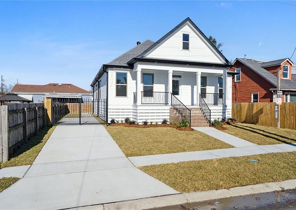 1st image of 3504 Leonidas St