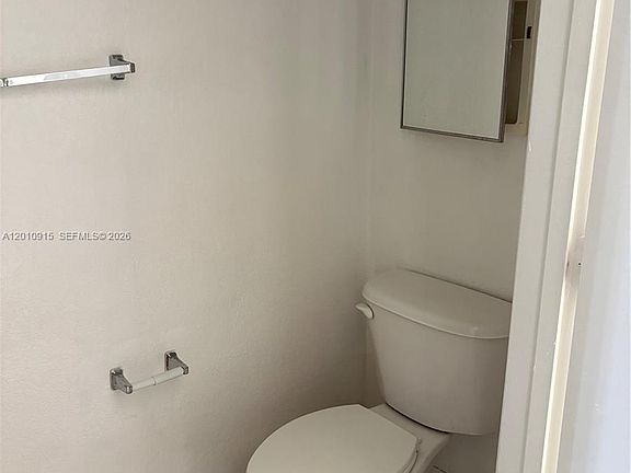 4th image of 2086 NE 167th St APT 2-108