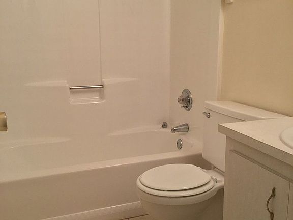5th image of 4524 NW 23rd Ave APT O