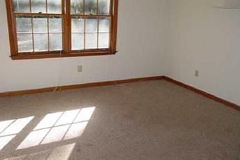 2nd image of 176 Hill Ln