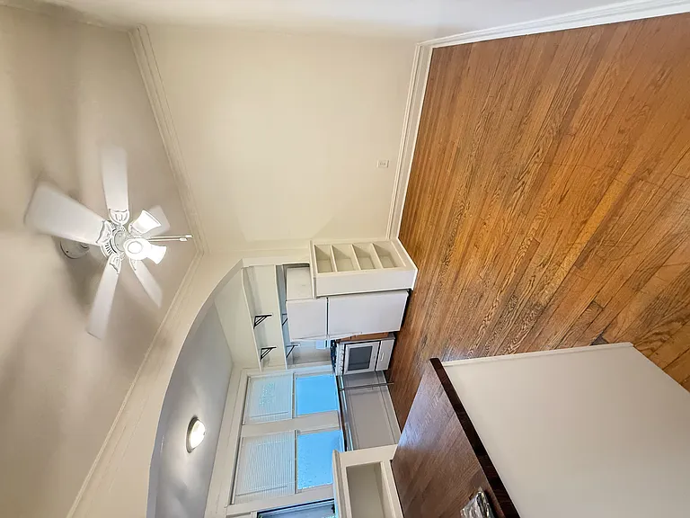 3235 W Dickens Ave #2 — Photo 6