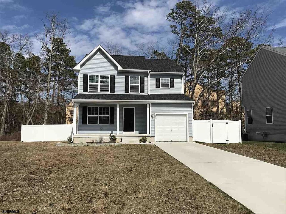 1st image of 320 Maria Loretta Ln