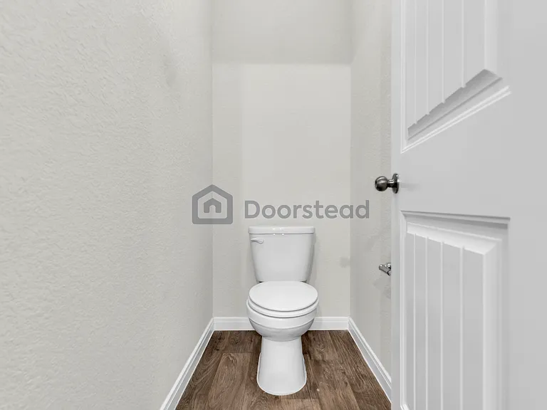 121 Naset Dr — Photo 16
