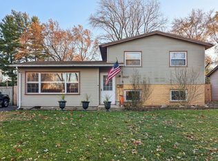 18637 W Karen Ln, Gurnee, IL 60031