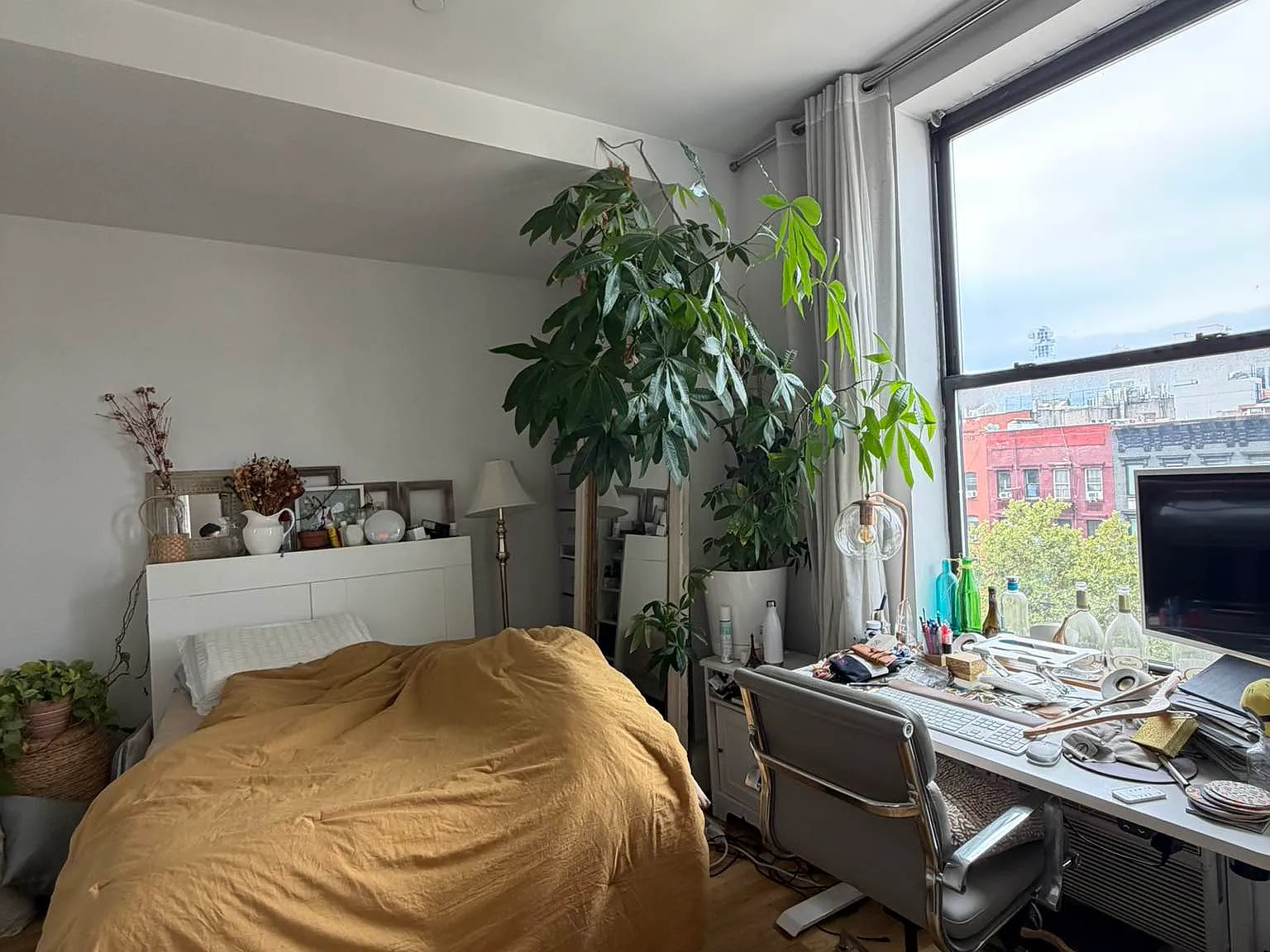77 Delancey Street — Photo 3