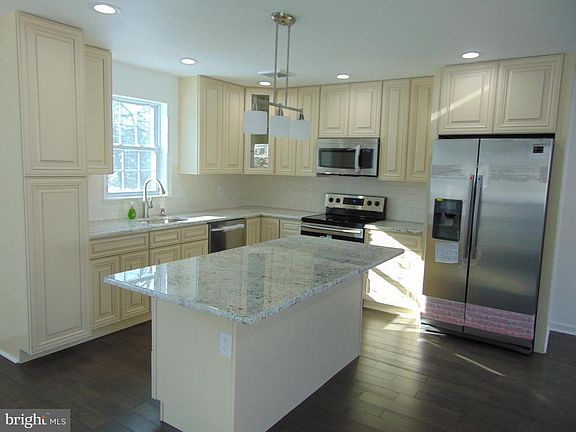 3rd image of 10 Gabel Ave