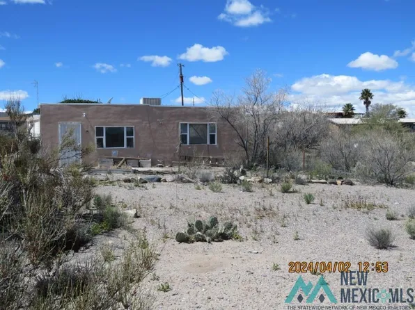 305 Kettletop Rd, Elephant Butte, NM 87935