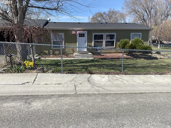 206 SW Cottonwood Loop, Boardman, OR 97818