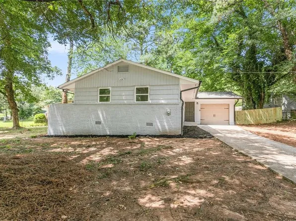 1392 Shoreham Dr, Atlanta, GA 30349