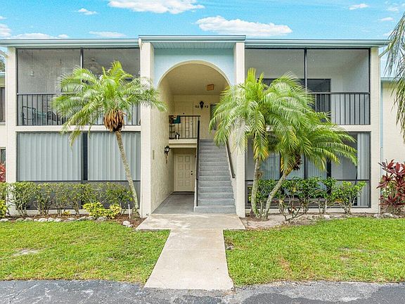 3rd image of 1117 Green Pine Boulevard #F2