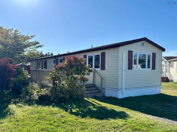 14 Chisholm Ct, Pt Hawkesbury, NS B9A 3M2