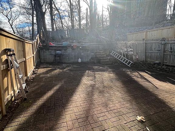 5th image of 5863 Blaine Dr