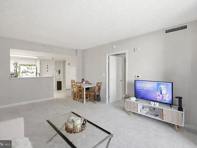 11710 Old Georgetown #1020 — Photo 3