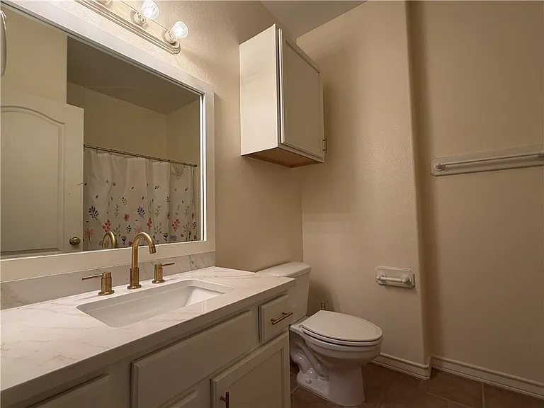 14901 Windward Dr — Photo 31
