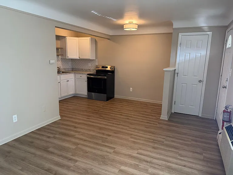 28645 John R Rd #R — Photo 11