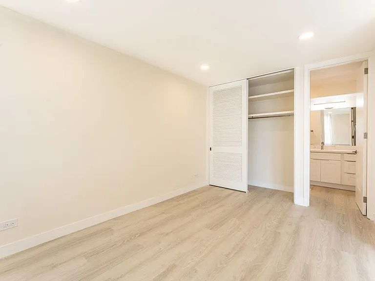 1717 Ala Wai Blvd #2402 — Photo 5