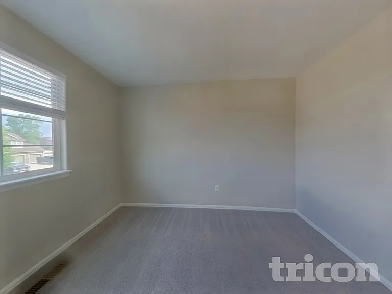 2113 74th Avenue Ct — Photo 10