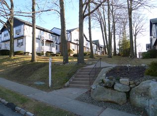 119 Parkside Dr, Suffern, NY 10901