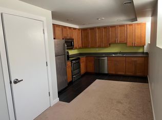402 Avery St #1F, Pittsburgh, PA
