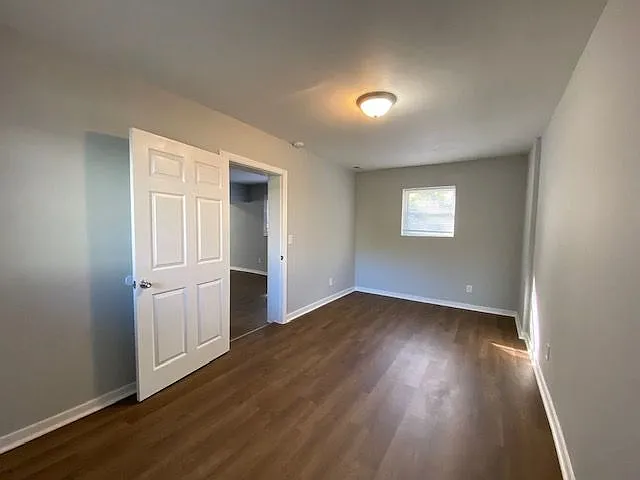 Lynhaven Apartments — Photo 14