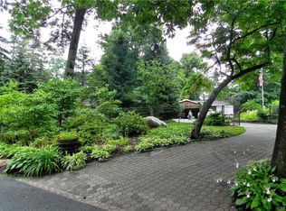 66 Woodbine Rd, New City, NY 10956