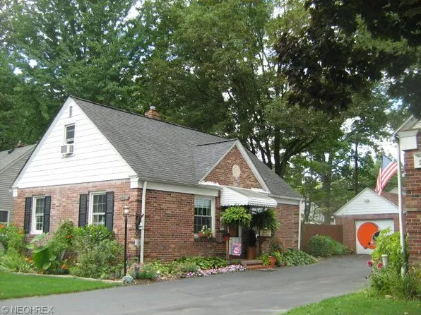 2224 15th St, Cuyahoga Falls, OH 44223