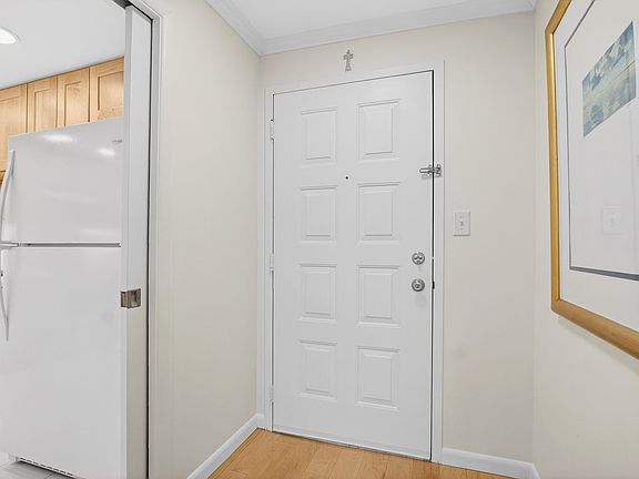 2nd image of 750 Washington Rd APT 1205