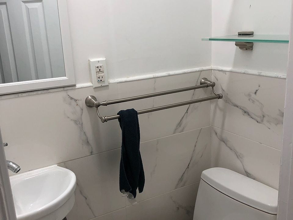1st image of 13829 62nd Ave Floor 1
