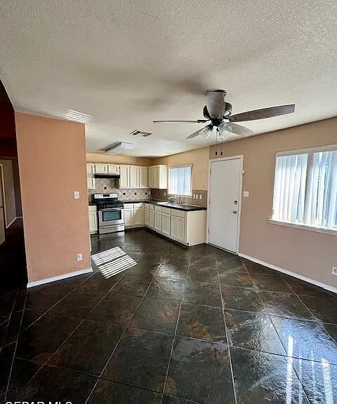 12060 Braveheart Ave — Photo 11