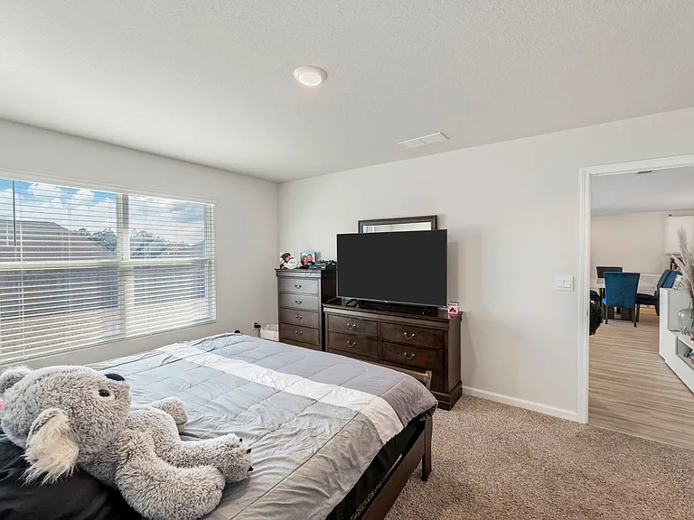 4735 Airmen Dr — Photo 17