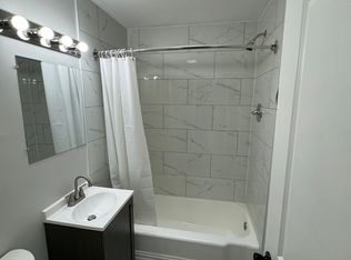 409 Oakland Ave #7, South Beloit, IL 61080