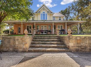 4309 Country Hill Rd, Fort Worth, TX 76140