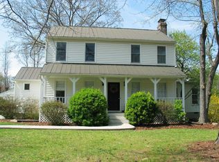 4800 Rollingway Rd, Chesterfield, VA 23832