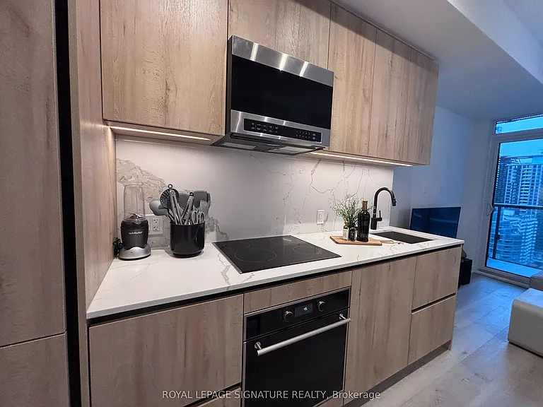 127 Broadway Ave #2104 — Photo 2