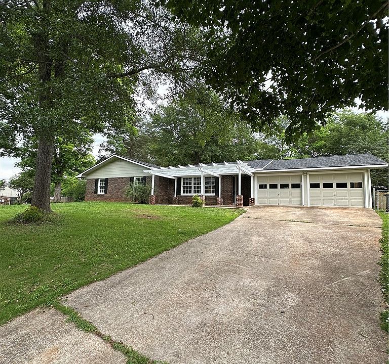 1st image of 2505 Greenbriar St