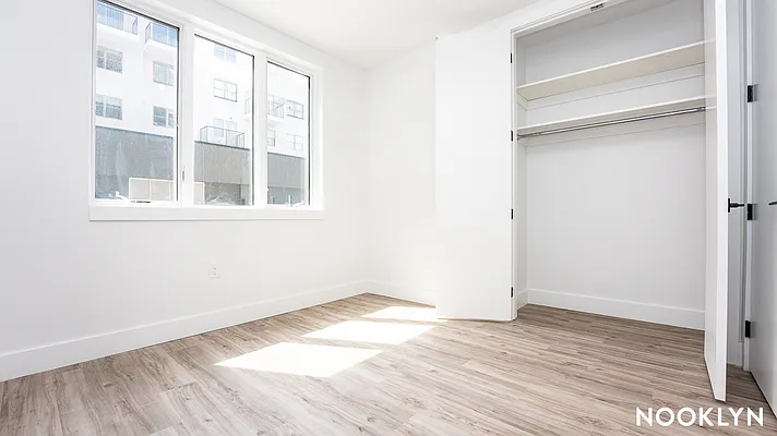 Rented by Nooklyn NYC LLC | media 31