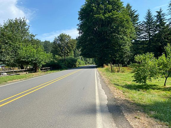 4th image of 67491 Nehalem Hwy N