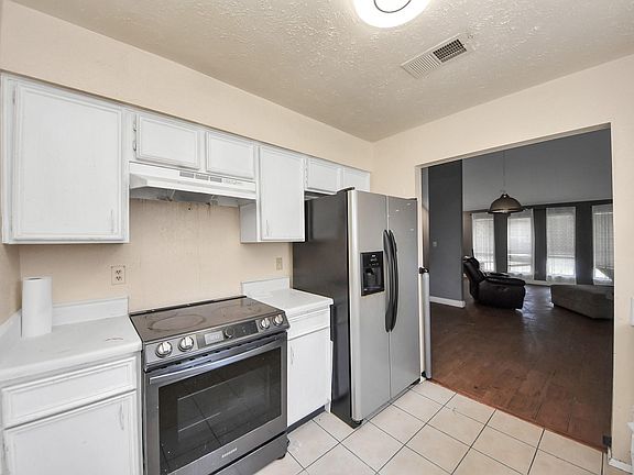 5th image of 6952 Foxwaithe Ln