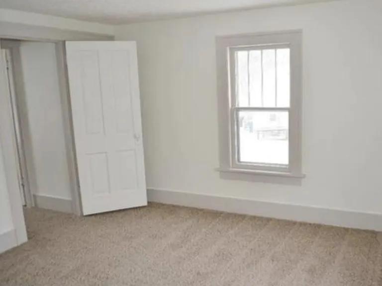 220 Kentucky Ave — Photo 4