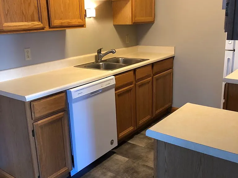 Millstream Apartments — Photo 36